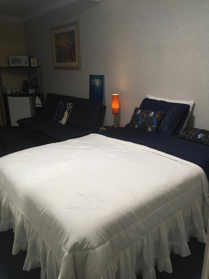 Amplia Habitación tipo Ejecutiva con baño y acceso privados Toluca Exterior foto